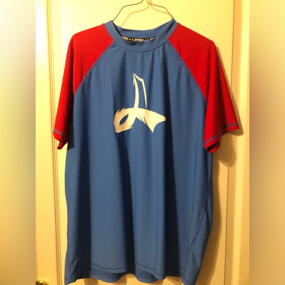LAFROI Blue and Red Graphic T-Shirt